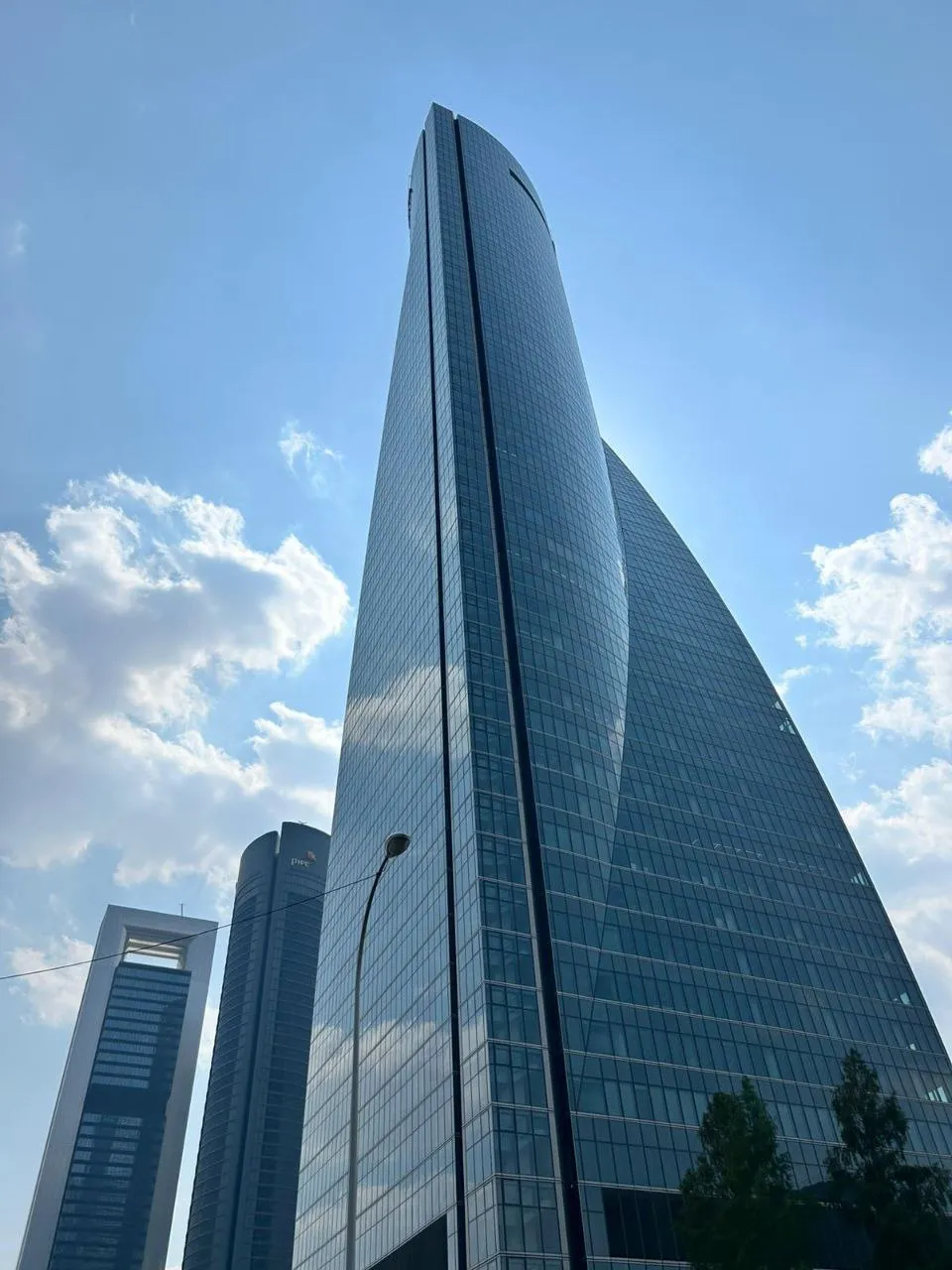 {j-en-la-ciudad-de-e-2}