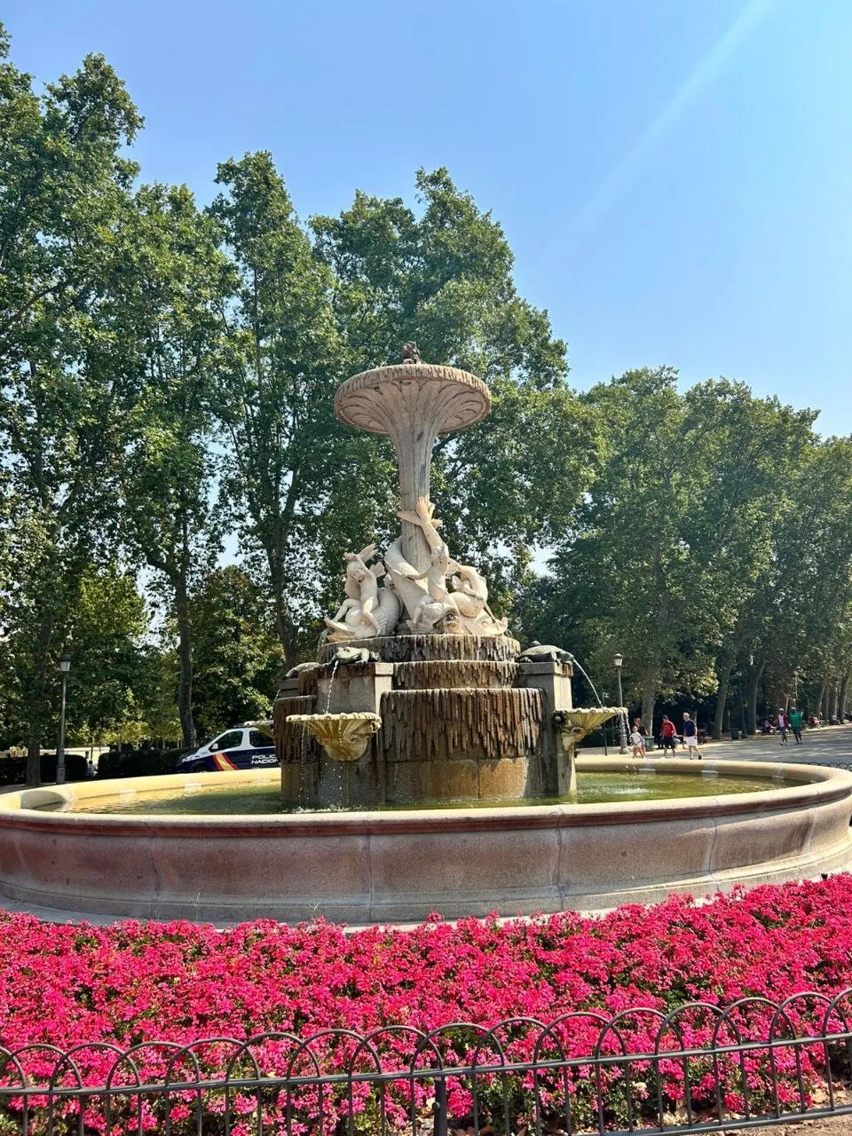 {j-en-la-ciudad-de-e-21}