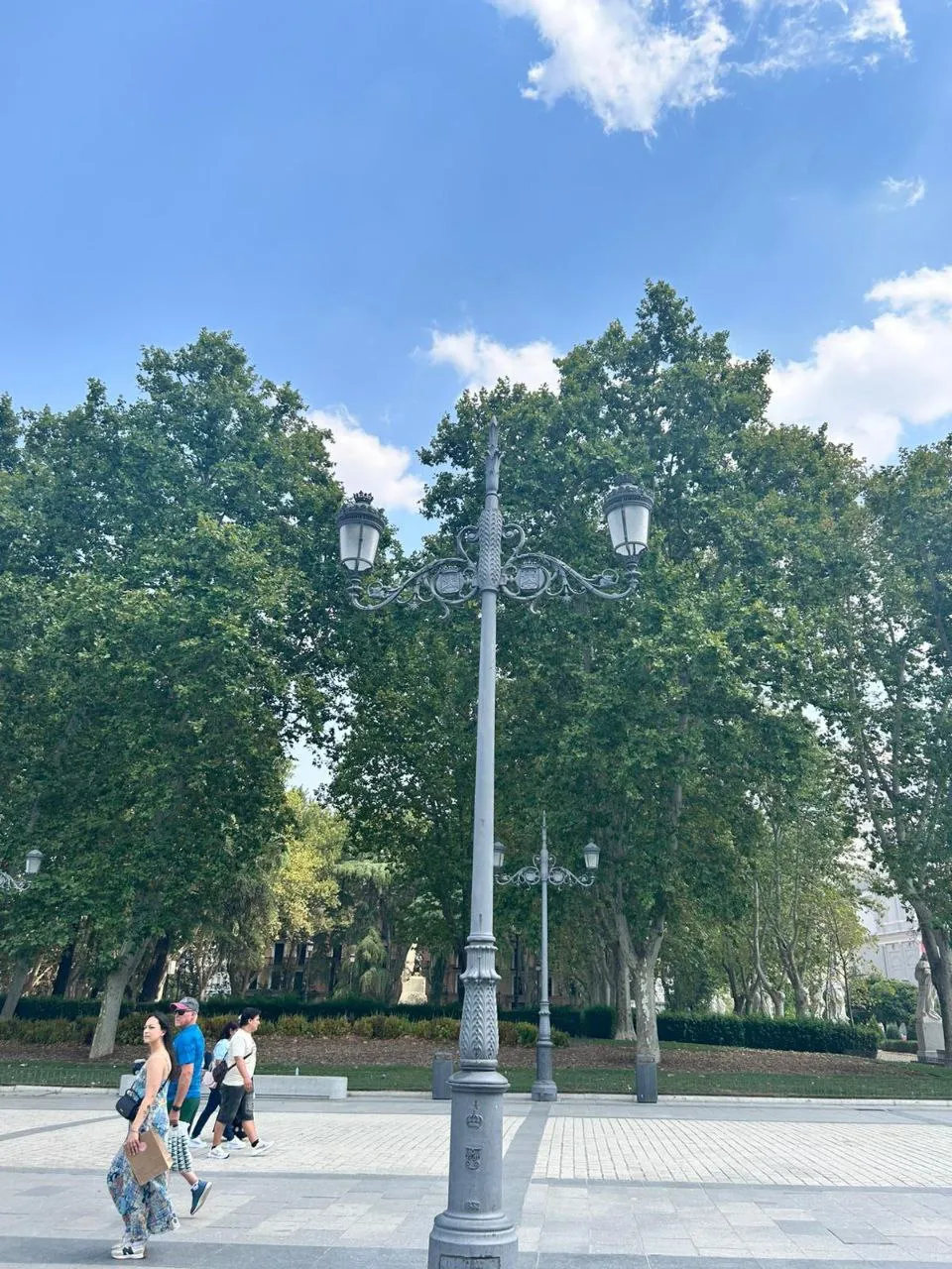 {j-en-la-ciudad-de-e-14}